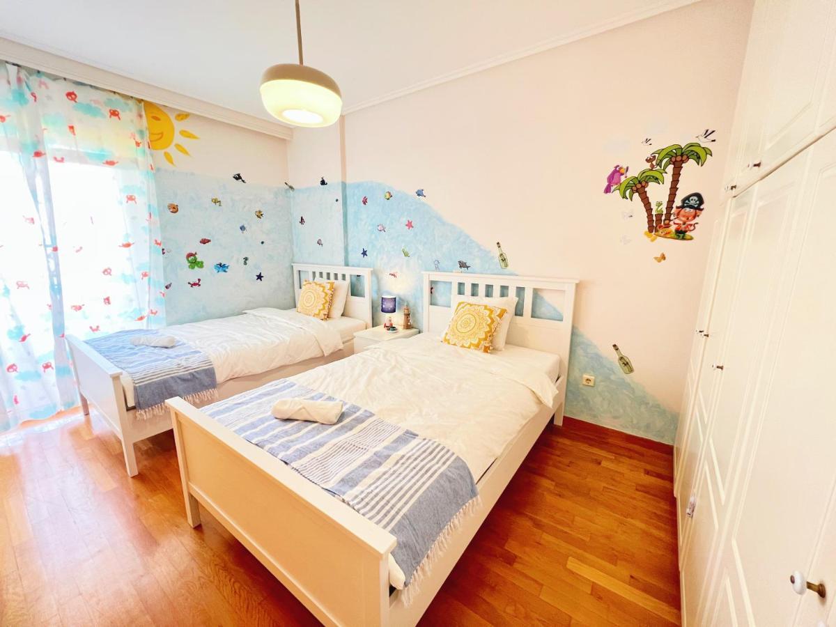 Cozy Fairytal Garden Apartment, Family Friendly, Free Parking, 15 Min To Airport أثينا المظهر الخارجي الصورة