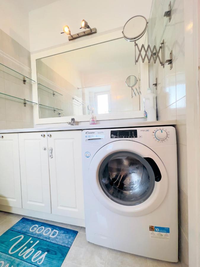 Cozy Fairytal Garden Apartment, Family Friendly, Free Parking, 15 Min To Airport أثينا المظهر الخارجي الصورة