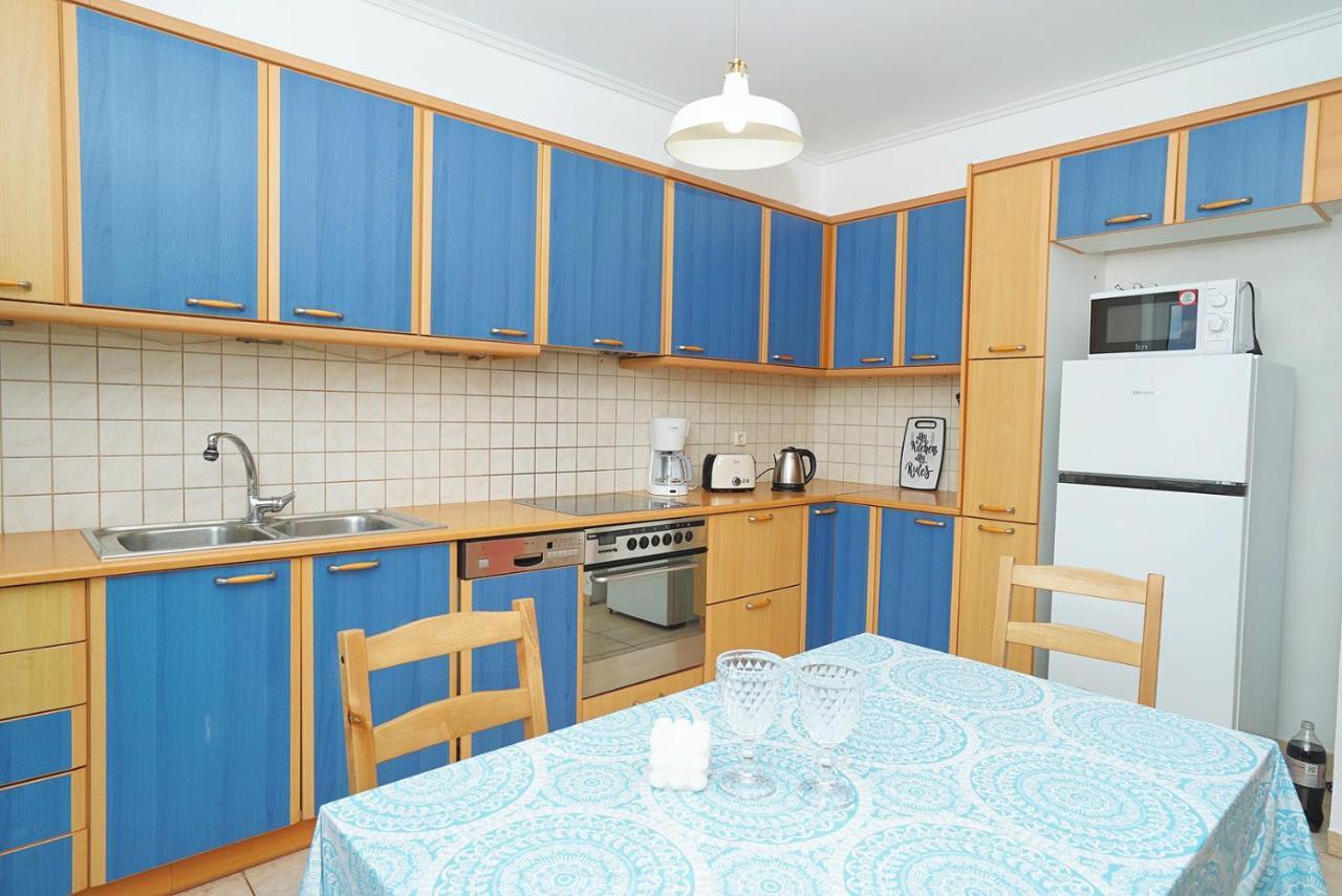 Cozy Fairytal Garden Apartment, Family Friendly, Free Parking, 15 Min To Airport أثينا المظهر الخارجي الصورة