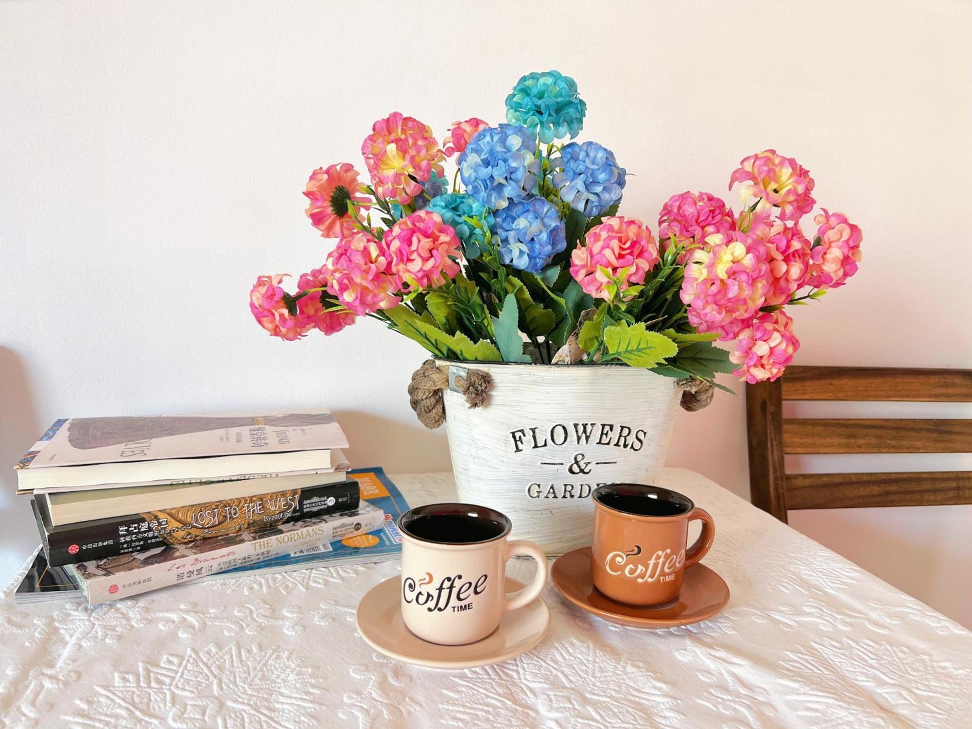 Cozy Fairytal Garden Apartment, Family Friendly, Free Parking, 15 Min To Airport أثينا المظهر الخارجي الصورة
